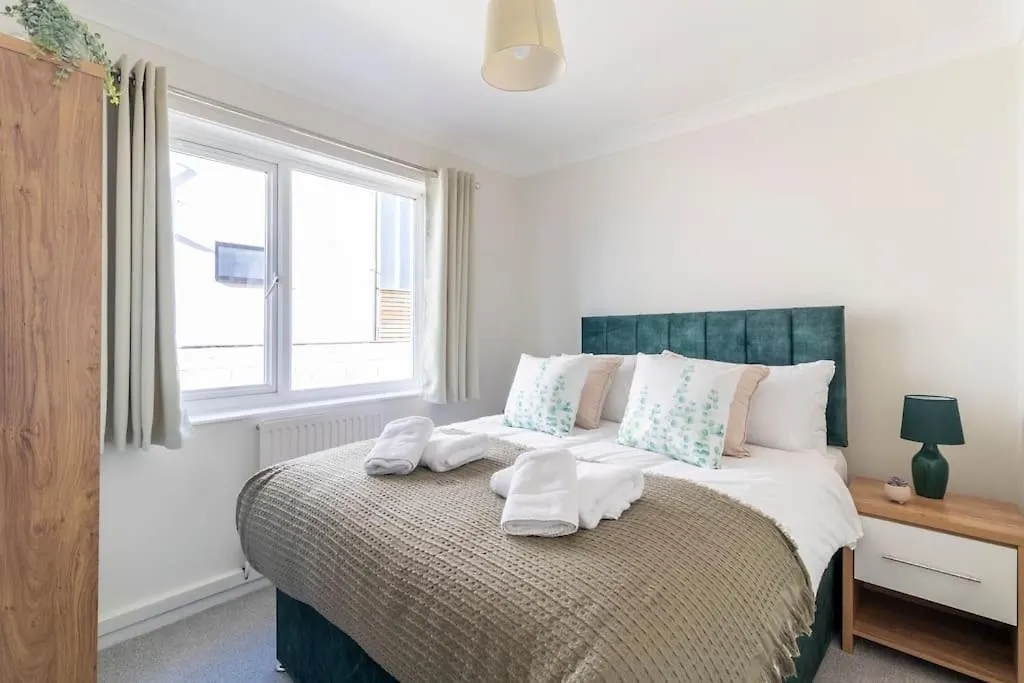 Amazing Sea View 2 Bedroom Sleeps 6 - Free Parking Bournemouth United Kingdom
