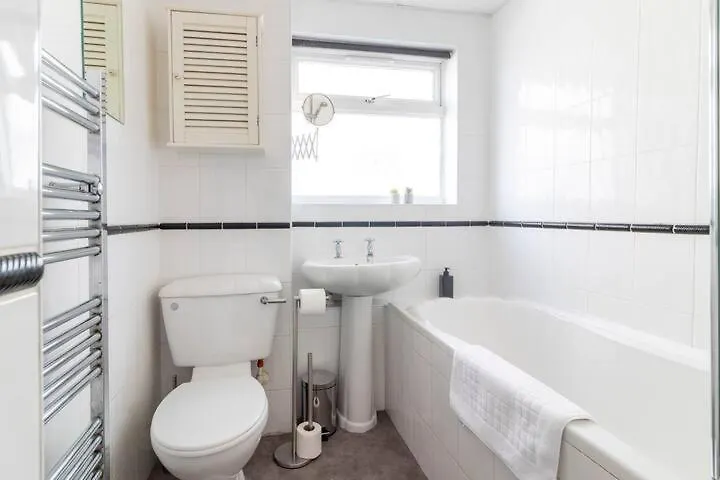Apartment Amazing Sea View 2 Bedroom Sleeps 6 - Free Parking Bournemouth United Kingdom